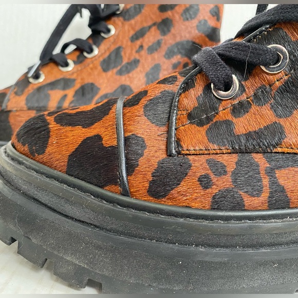 Schutz Revolve Maylova Combat Boots Leopard Lace Up Lug Soles Women's Size 8 - Picture 3 of 6